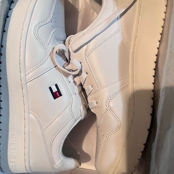 Tommy Hilfiger Shoes - NWT Hilfiger shoes